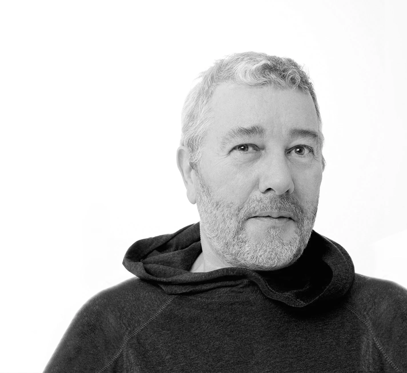 Philippe Starck, designer del Juicy Salif, ritratto in bianco e nero